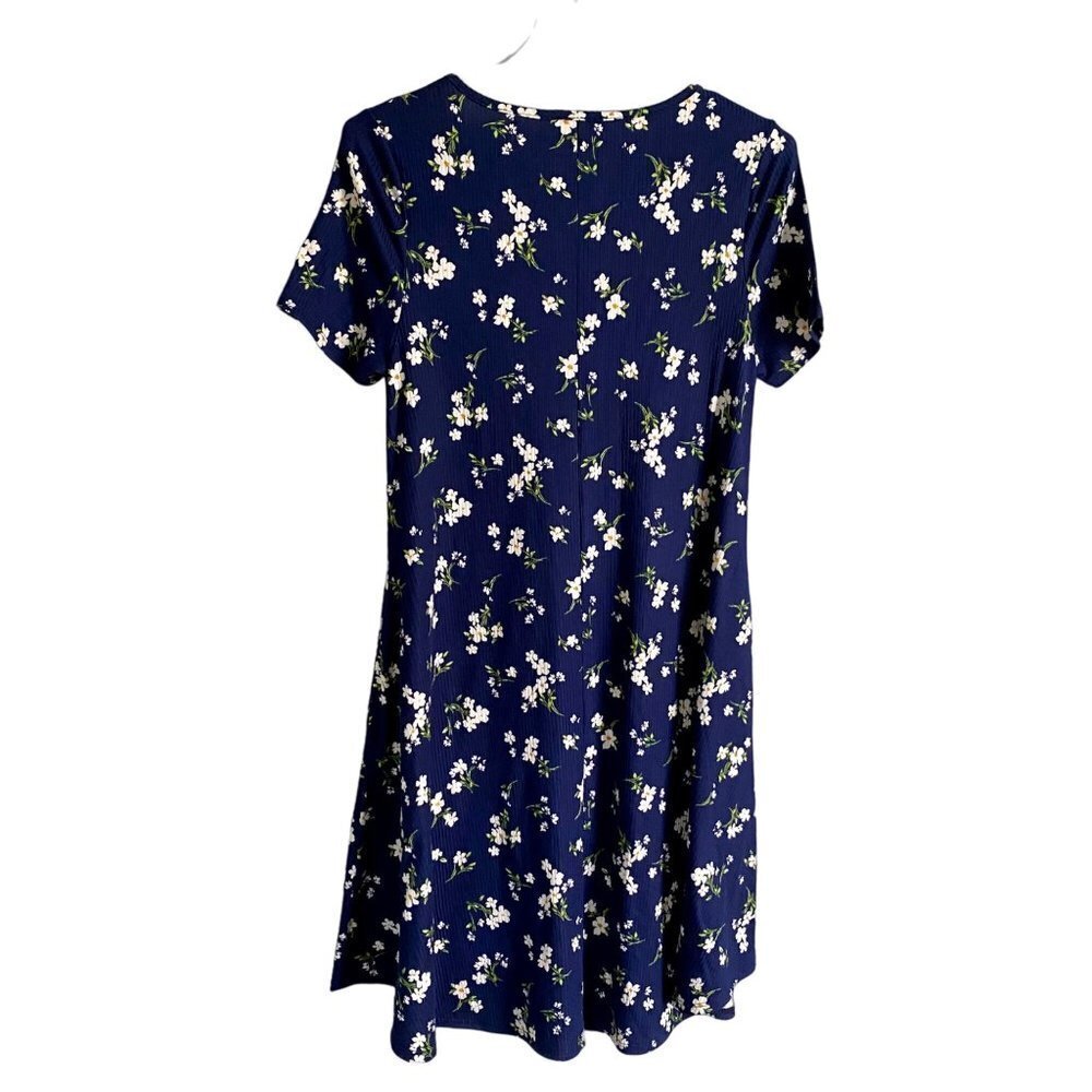 Thyme and Honey Pullover Short Sleeve Blue Floral Dress with Pockets Medium NWOT - Picture 8 of 8